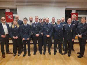 Mehr über den Artikel erfahren Von zwei Großbrandeinsätzen an die Wahlurne – Feuerwehr Visselhövede nach Mitgliederversammlung mit neuer Führung