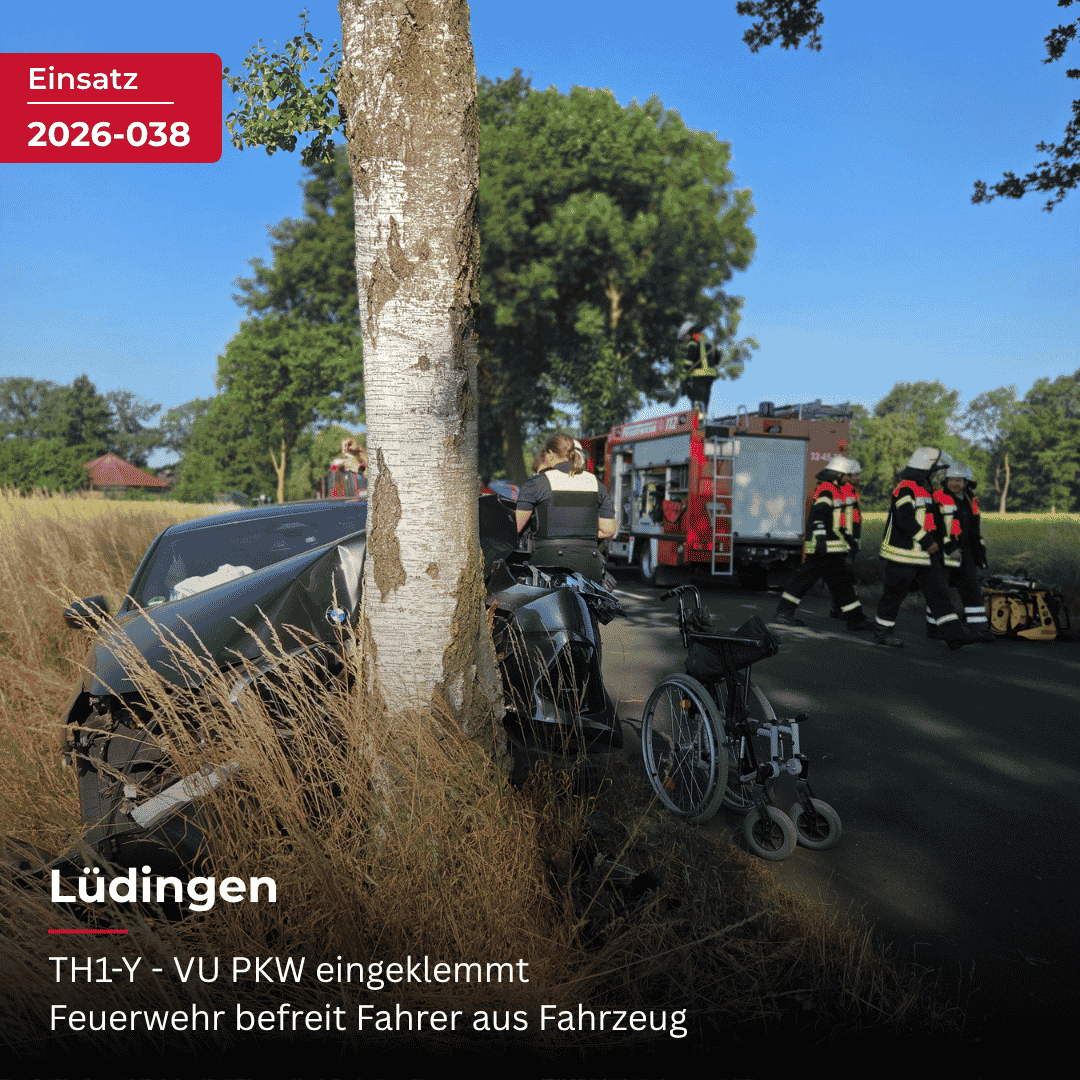 Mehr über den Artikel erfahren Verkehrsunfall mit eingeklemmter Person – Feuerwehr befreit Fahrer aus Fahrzeug